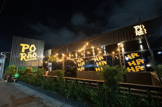 Fachada iluminada — Balneário Camboriú